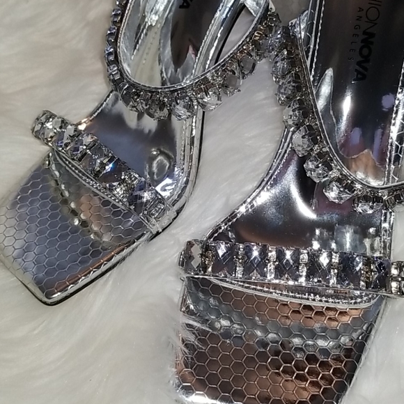 👣FASHION NOVA Deeliah Rhinestone Silver Heel Sandal - Picture 8 of 11